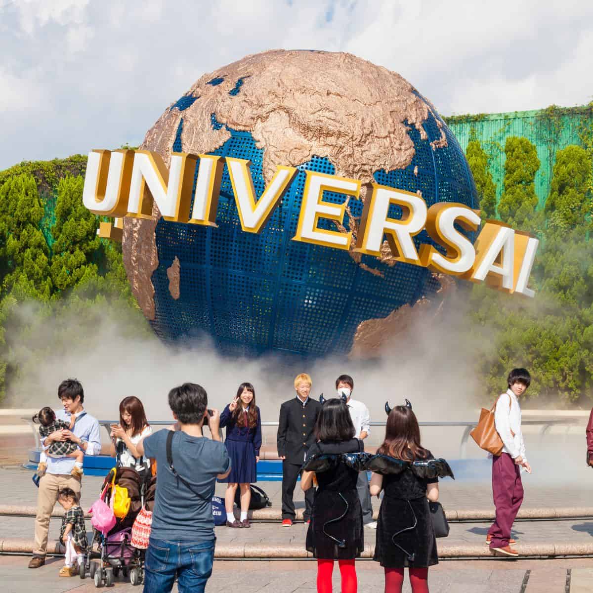 Ultimate Universal Studios Packing List for Adults