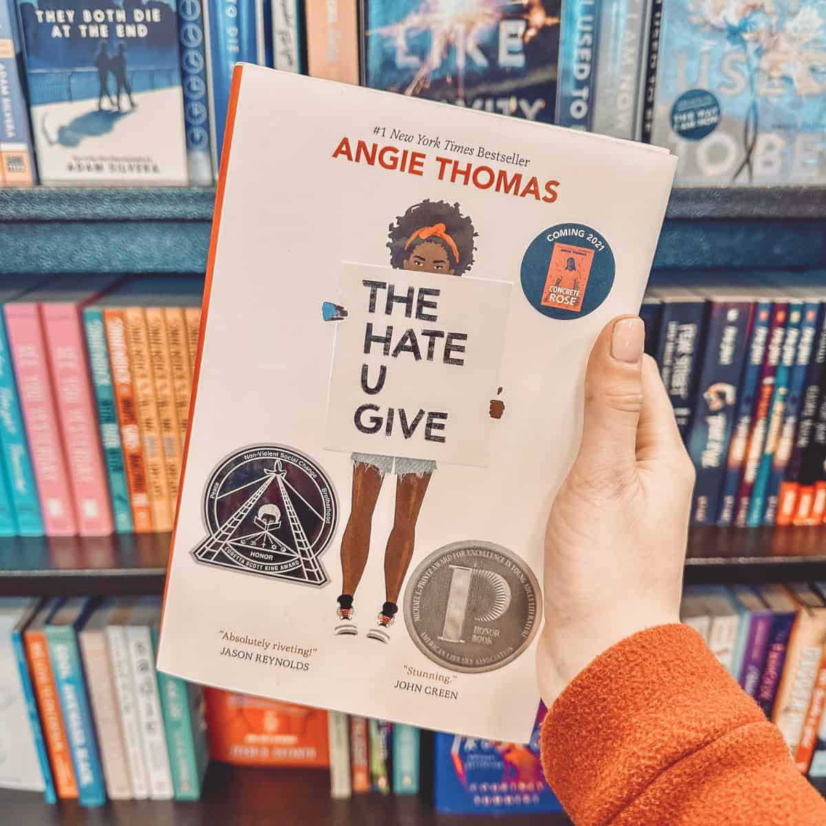 Book Summary: The Hate U Give by Angie Thomas