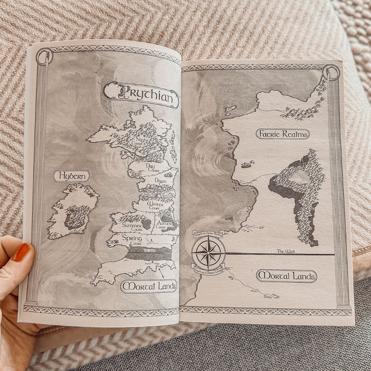 two page Acotar map in the book.